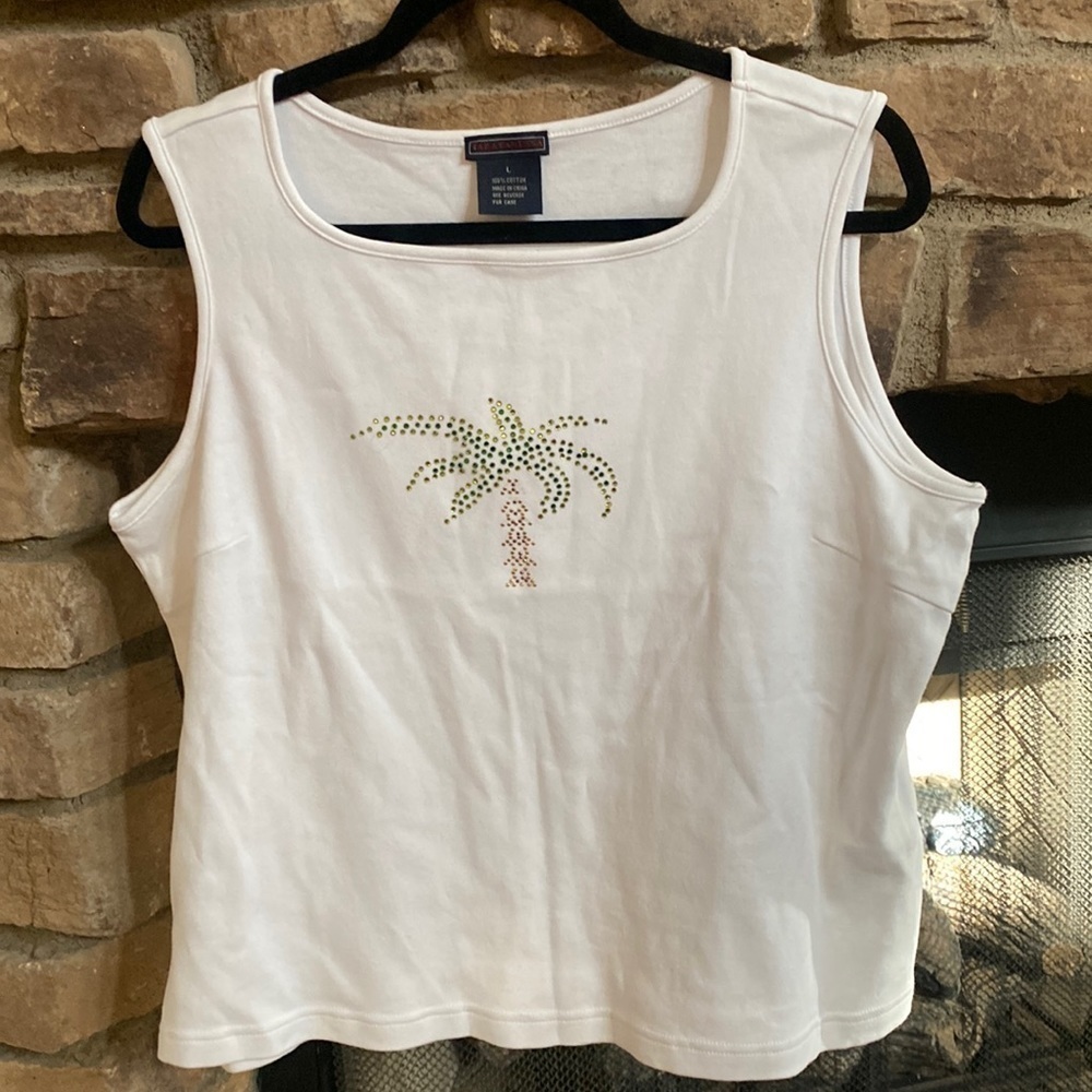 Tara Vanessa white tank top with bedazzled green and gold palm tree. Size Large